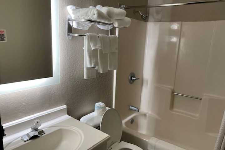Room 12 of 19