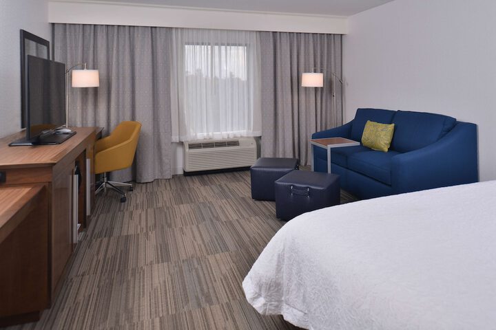 Room 40 of 64