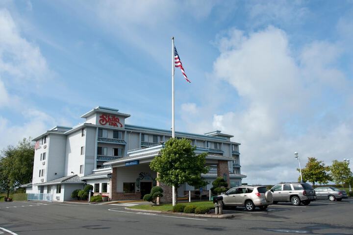 Hotel 4 of 17