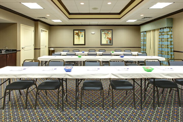 Holiday Inn Express & Suites Covington by IHG