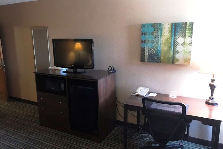 Room 21 of 33