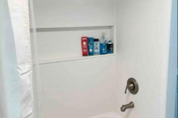 Entire Home near SLC. Family Friendly & King Suite