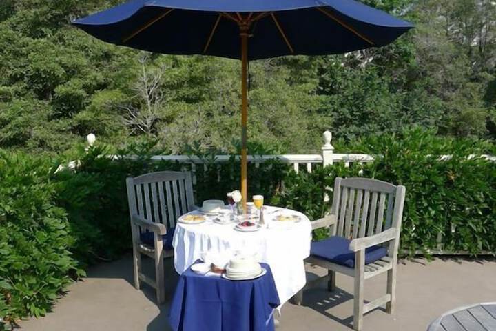 Dining 79 of 124