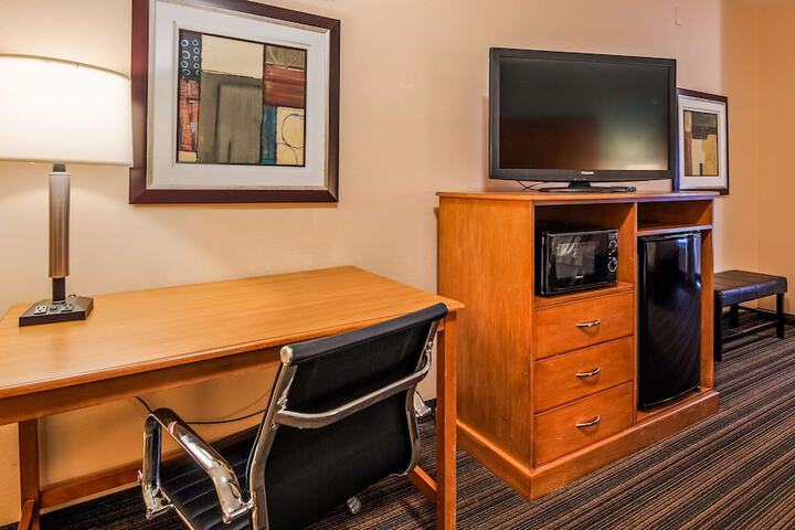 Room 9 of 20