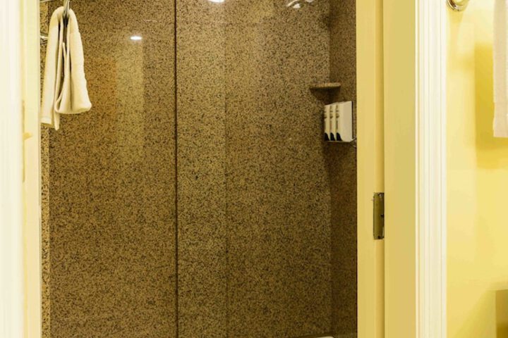 Asbury Inn & Suites