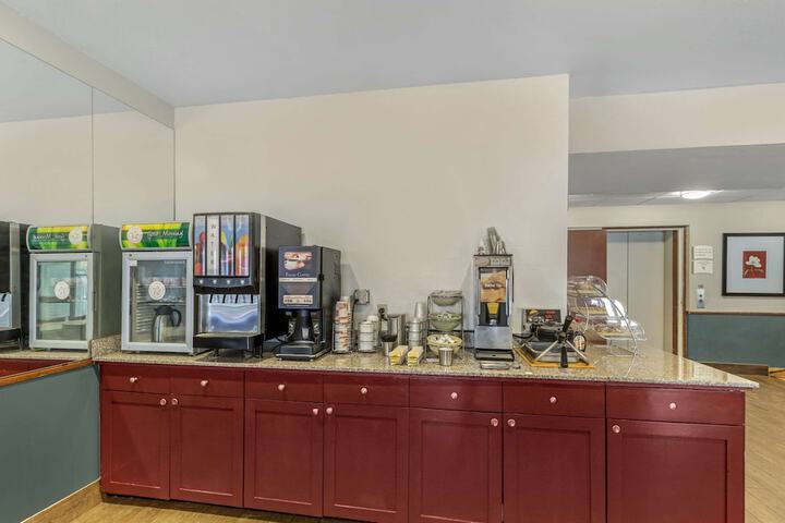 Breakfast/Coffee Service 36 of 40