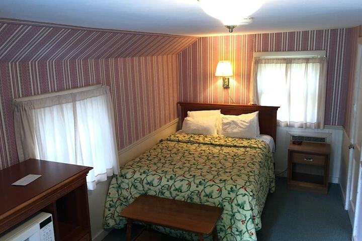 Room 25 of 54