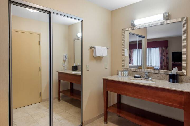 Room 26 of 54