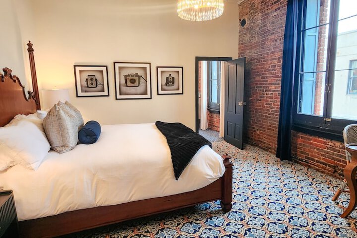 Speakeasy Suites