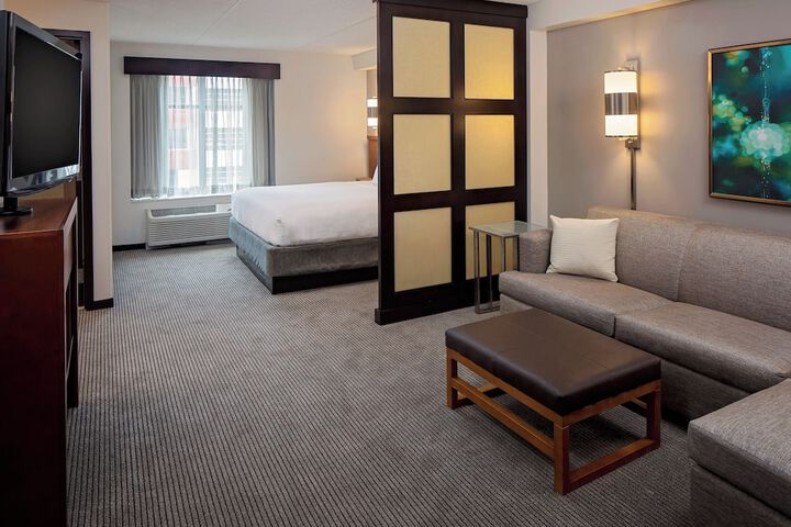 Room 14 of 30