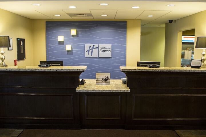 Holiday Inn Express Hotel & Suites Malone by IHG