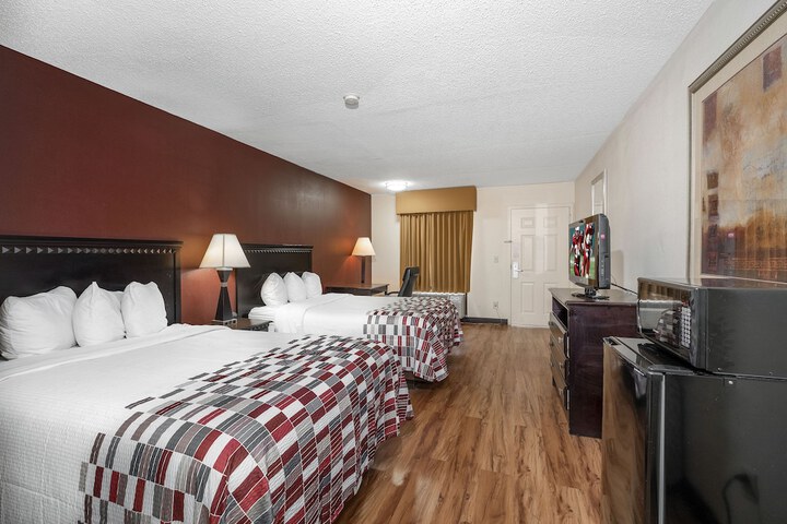 Room 8 of 27