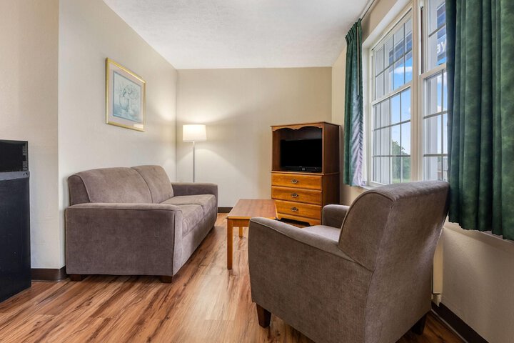 Days Inn by Wyndham Madisonville