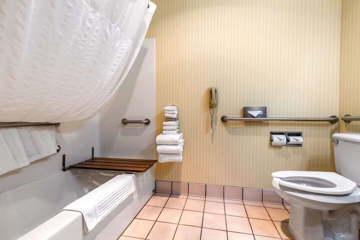 Room 9 of 27