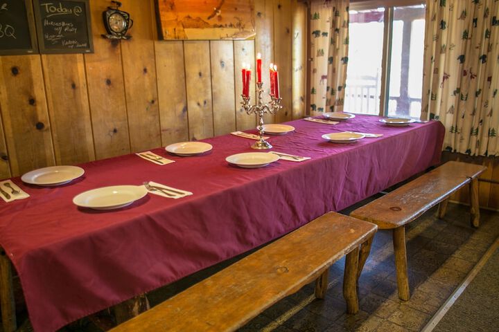 Dining 54 of 70
