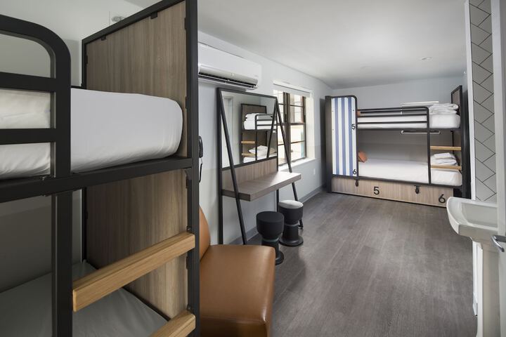 Room 21 of 73