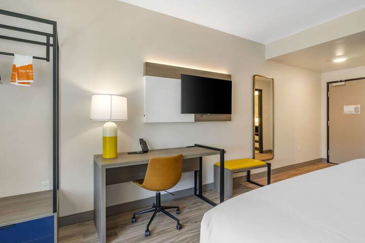 Room 18 of 35