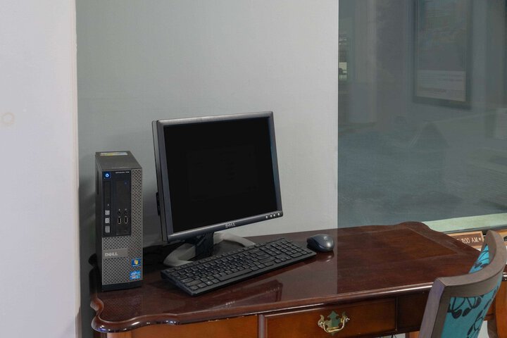Business Center 10 of 11