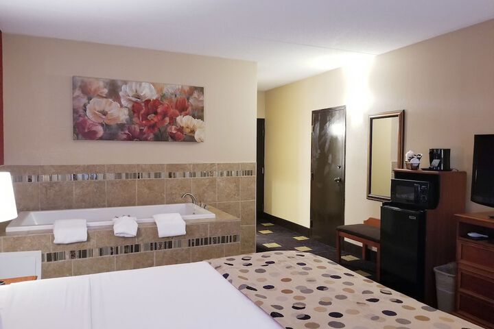 Room 9 of 22
