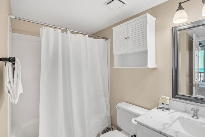 Room 47 of 173