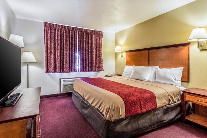 Room 14 of 32