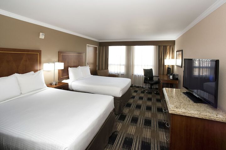 Room 14 of 28