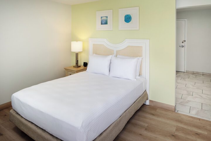 Surfside Hotel and Suites