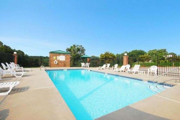 Pool 4 of 24