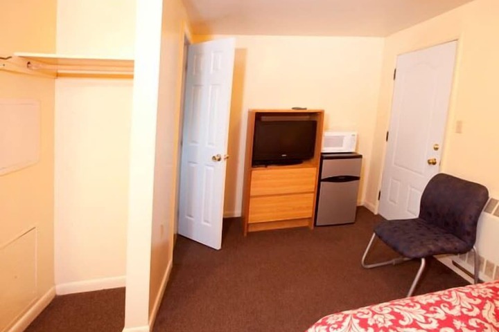 Charlies Motel