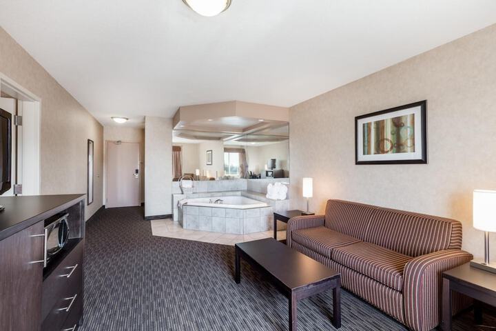 Room 40 of 65