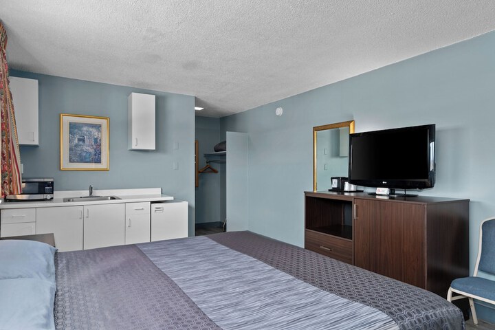 Room 30 of 38