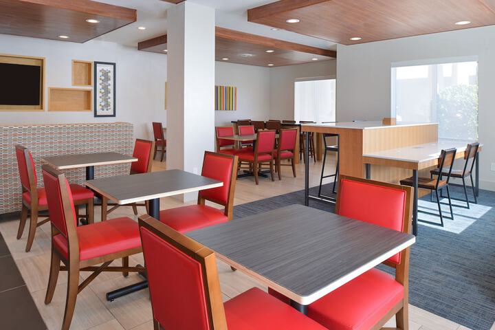 Holiday Inn Express & Suites Abilene by IHG