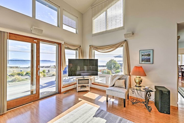 Birch Bay Waterfront Home - Steps to Beach!