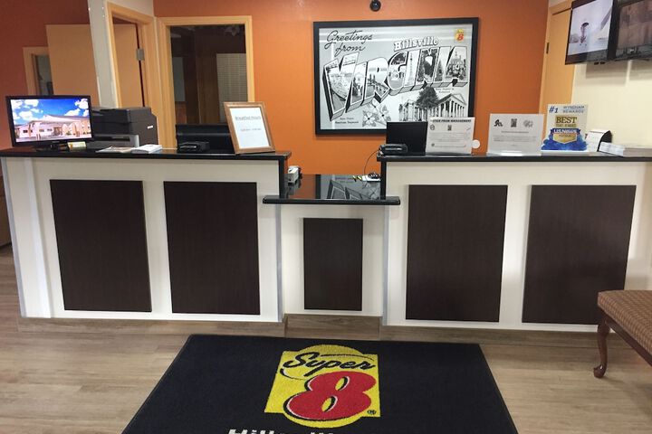 Super 8 by Wyndham Hillsville