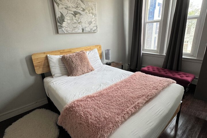 Room 32 of 75