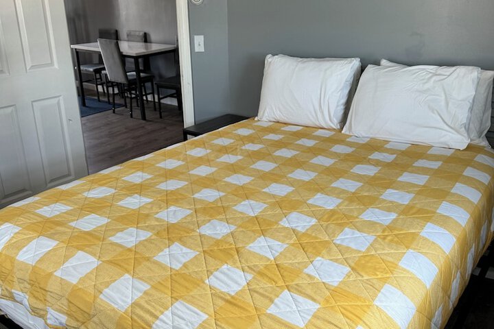 Room 3 of 9