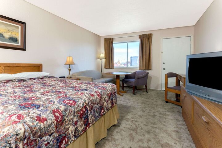 Room 20 of 26
