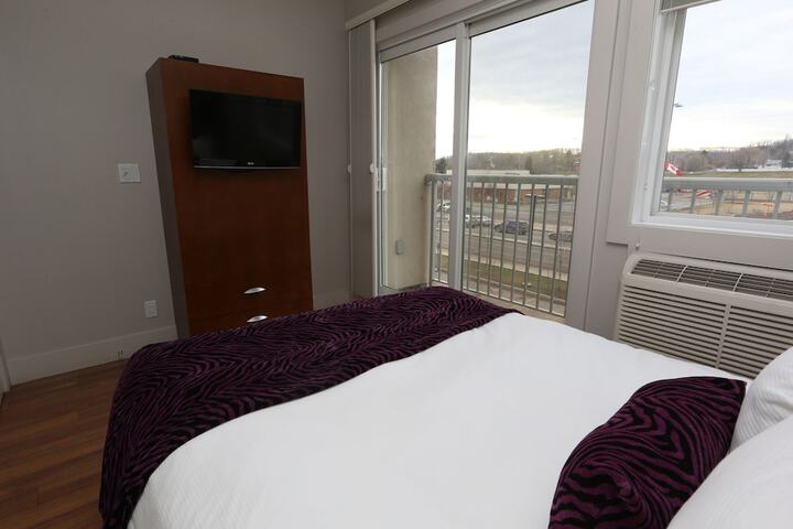 Room 12 of 25