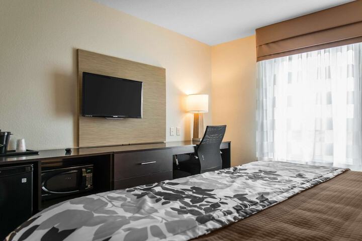 Room 30 of 44