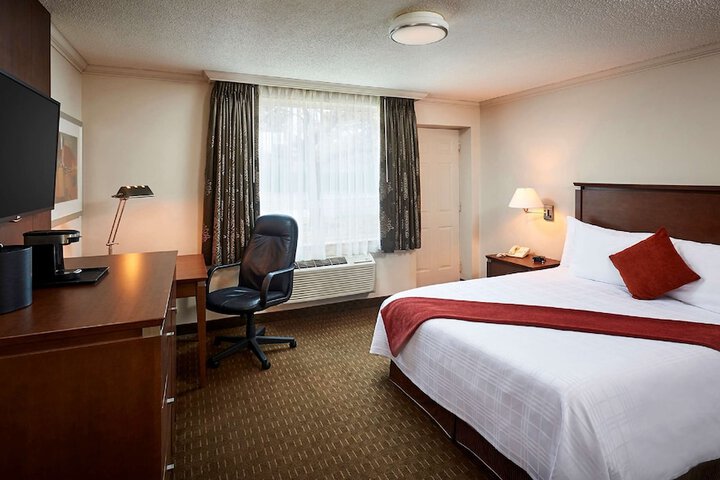 Room 28 of 39