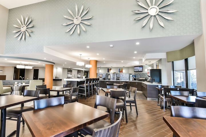 Best Western Plus Cambridge Hotel
