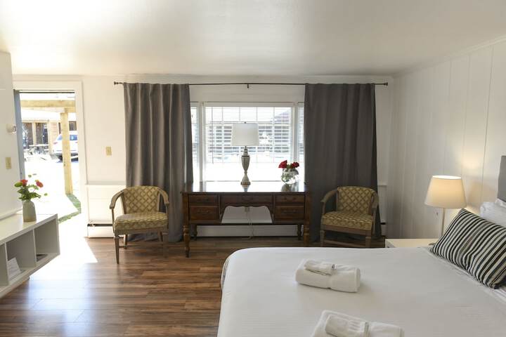 Room 28 of 47