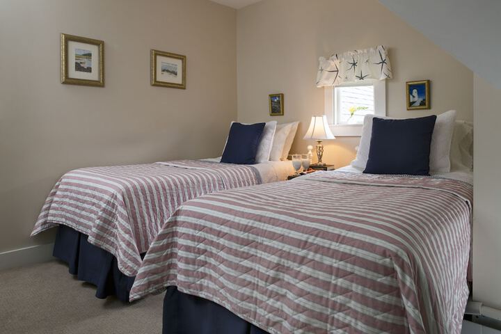 Brewster House Bed & Breakfast