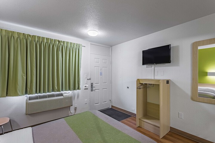 Room 21 of 29