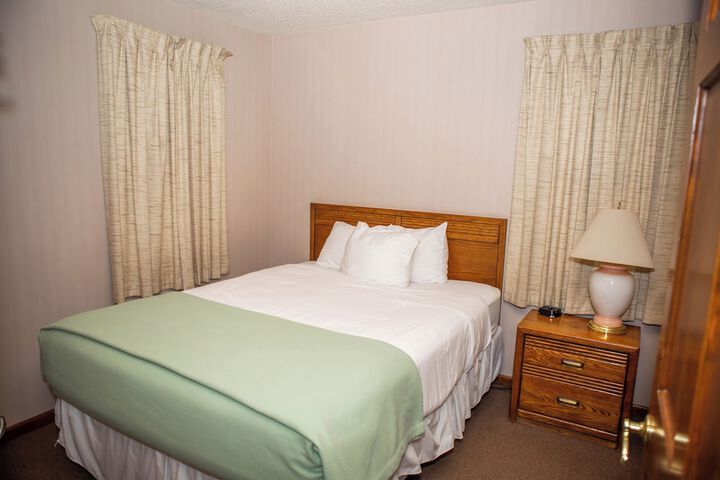 Montauk Lodge