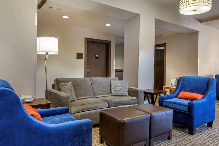 Hotel Interior 11 of 47
