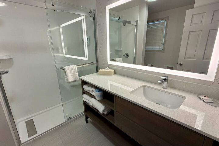 Comfort Inn & Suites Sturbridge - Brimfield