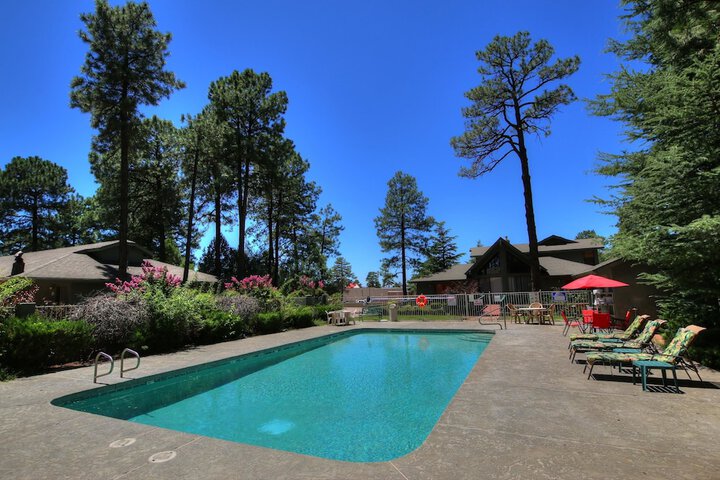 Majestic Mountain Inn