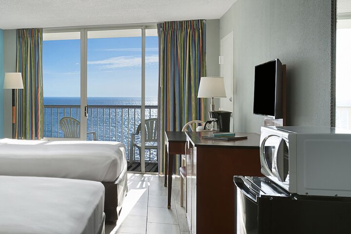 Crown Reef Beach Resort and Waterpark
