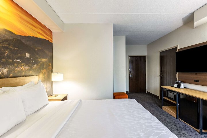 Room 21 of 53